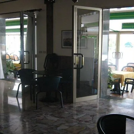 Hotel Arborea 2*